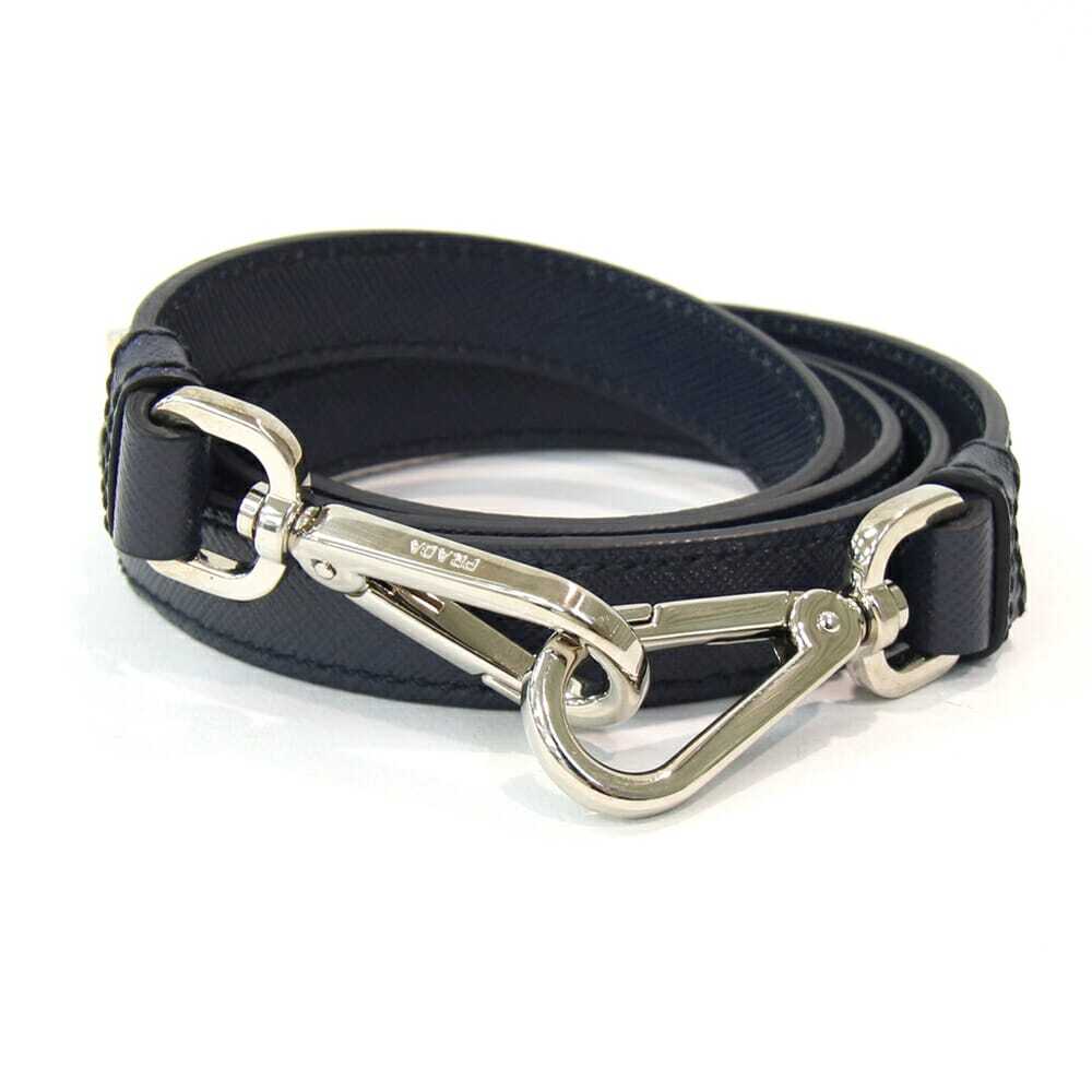 プラダ ショルダーストラップ ネイビー レザー 中古 斜め掛け 肩掛け ショルダーバッグ 鞄 ロゴ レディース拍卖