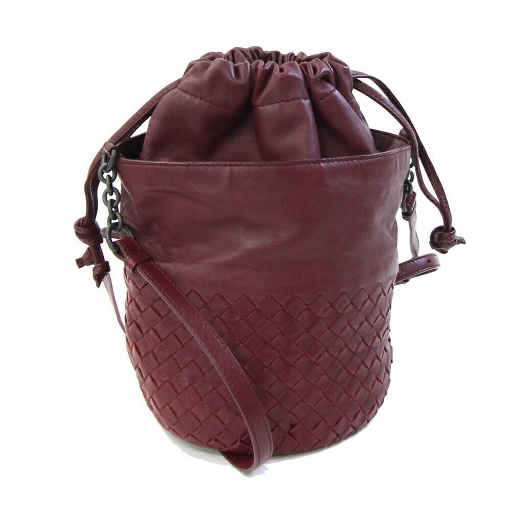 ボッテガヴェネタ ショルダーバッグ イントレチャート ボルドー レザー 中古 斜め掛け 巾着 チェーン クロスボディ レディース拍卖