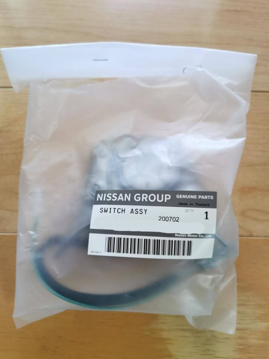 ●未使用 日産 Z12 キューブ 純正 ステアリング スイッチ ASSY NISSAN Switch assembly, steering拍卖