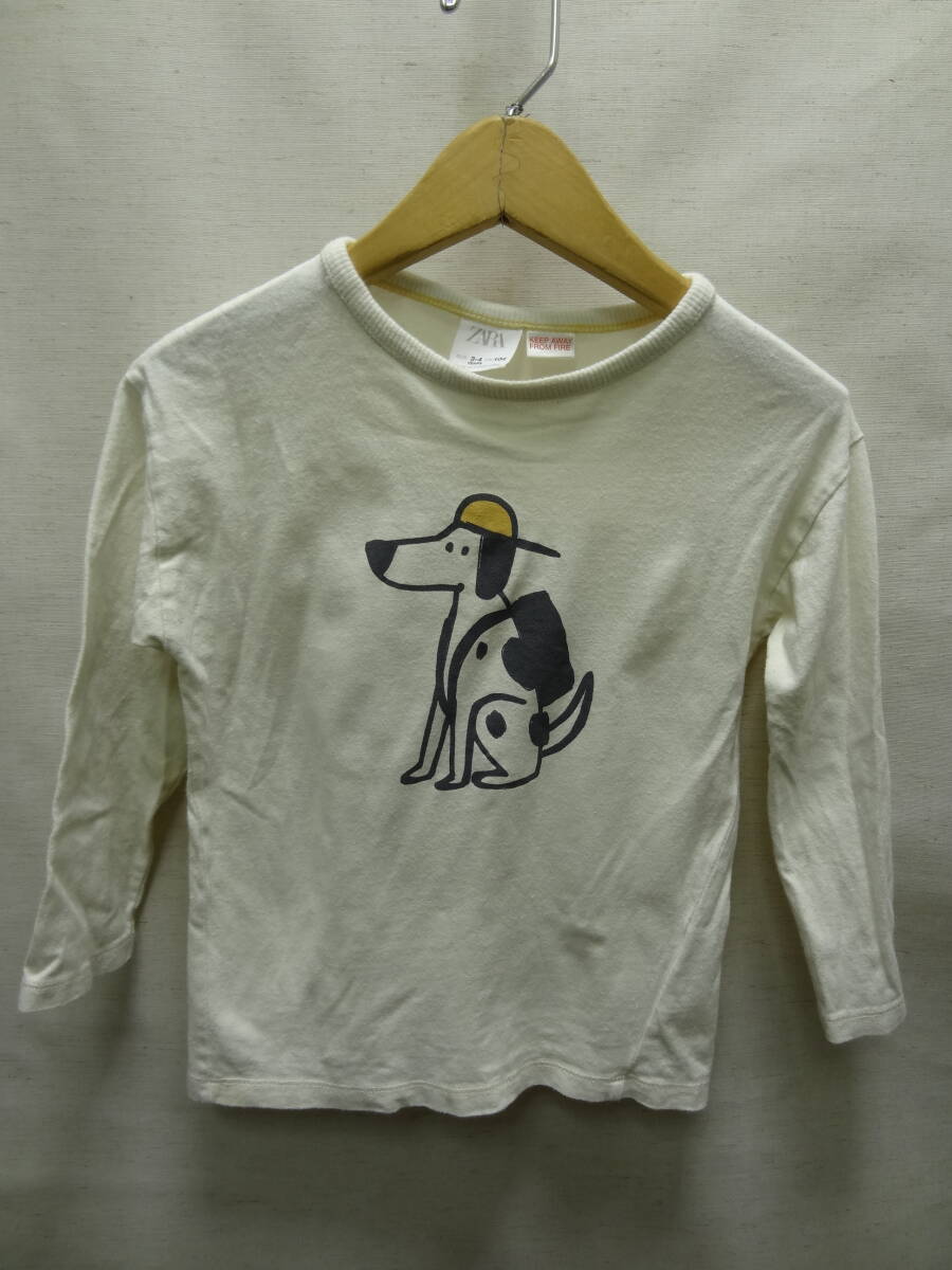 全国送料無料 ザラ ZARA 子供服キッズ男&女の子 帽子をかぶりリュックを背負った犬プリント 長袖Tシャツ 104(100/3-4)拍卖