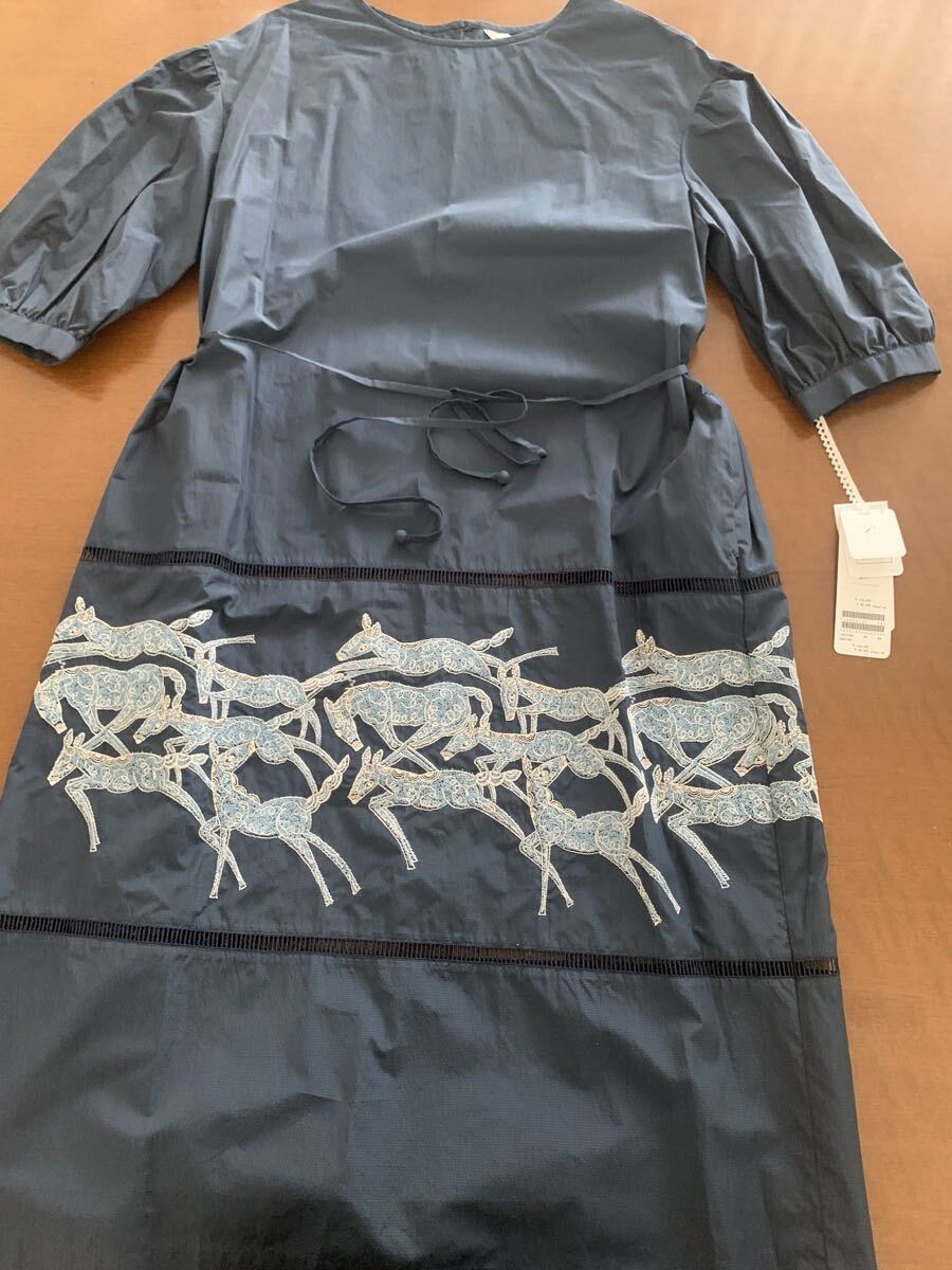 ミナペルホネン minaperhonen ワンピース papurikko サイズ38 ネイビー 未使用 タグあり 刺繍 馬拍卖