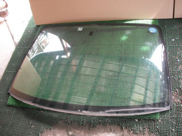 『B281』NCP21 1NZ-FE ファンカーゴ FunCargo 73338Km KF5 フロントガラス M311 oc35 個人宅発送不可商品です。拍卖