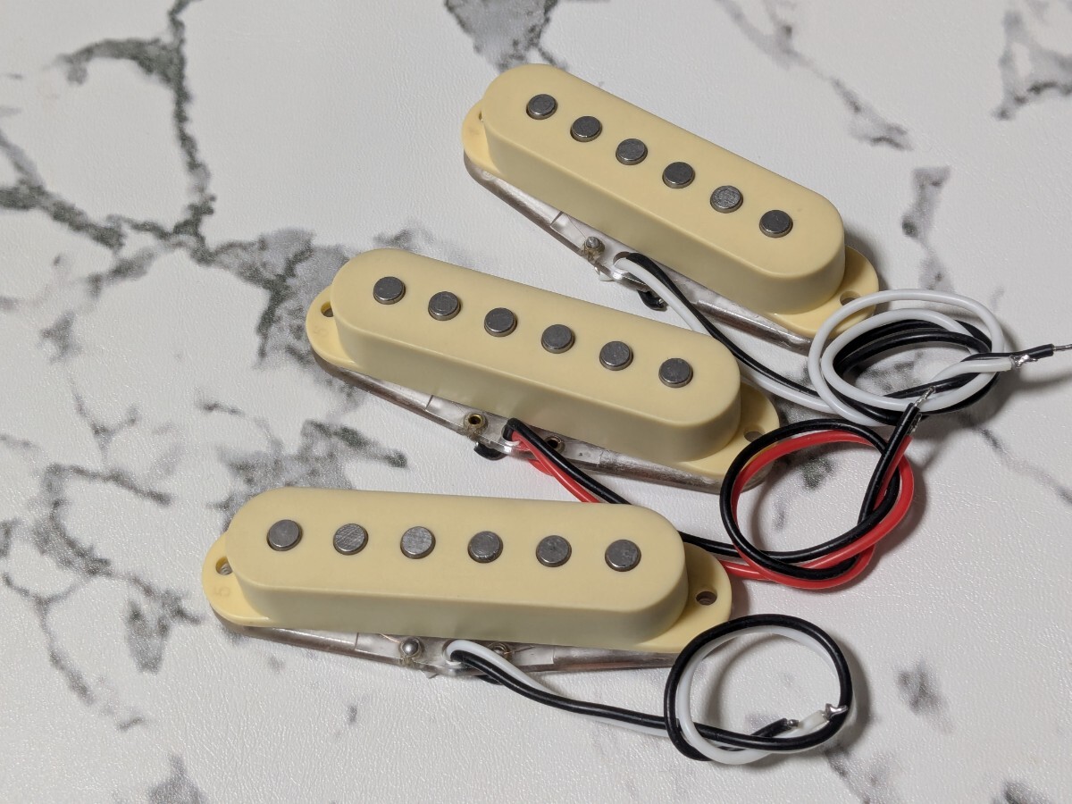 アルニコV シングルピックアップ 3個 セット クリアボビン サテンエイジドカバー拍卖