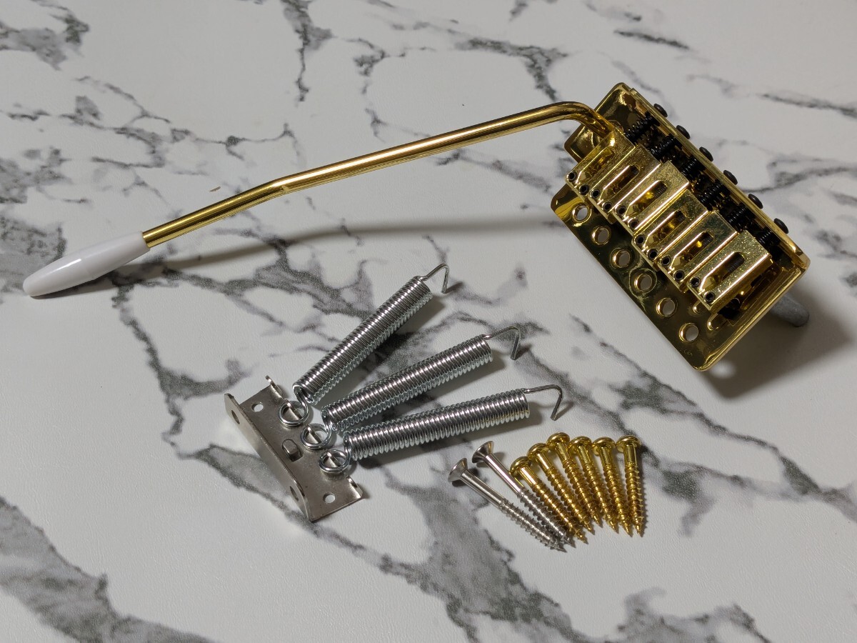 シンクロナイズドトレモロ ブロックサドル ゴールド 拍卖