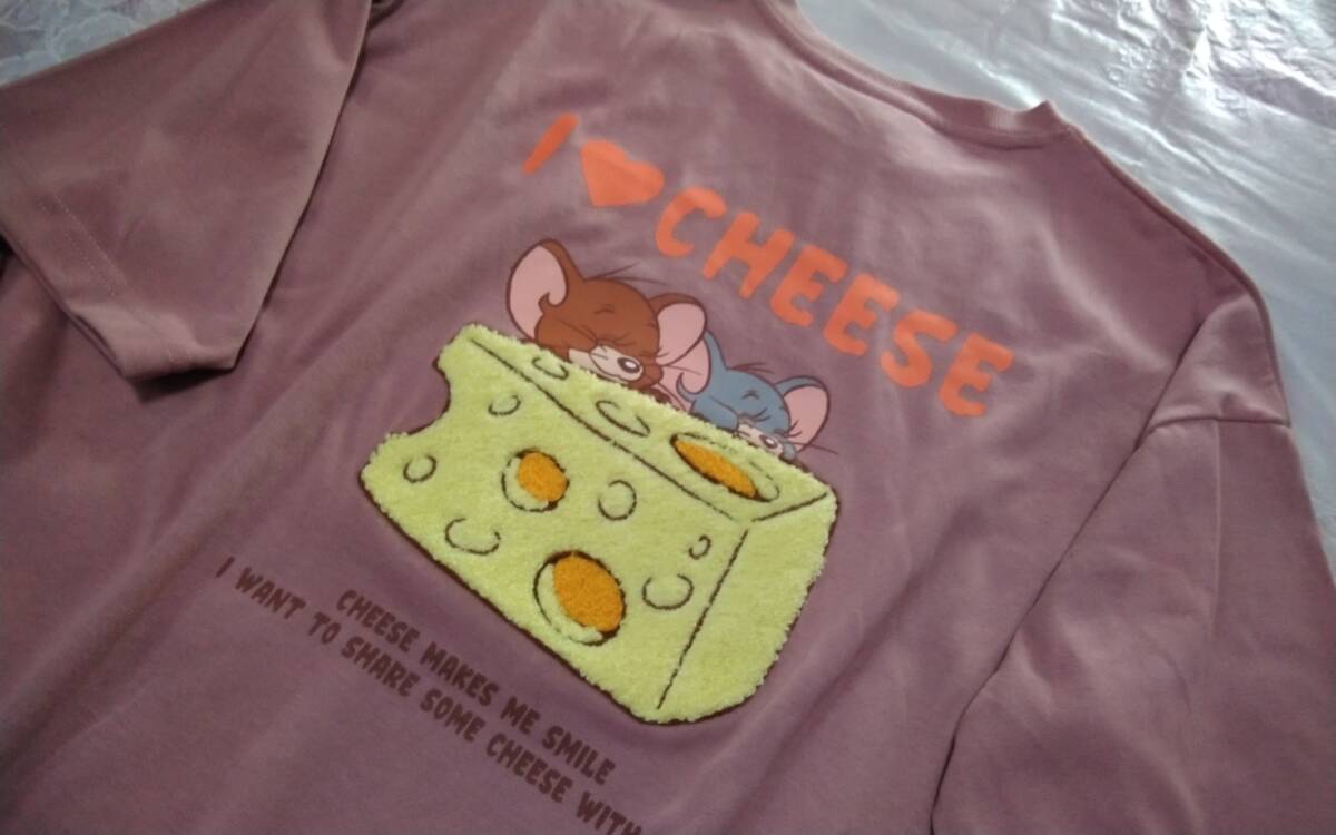 レディース☆可愛い!チーズ大喜びスマイル♪トム&ジェリーのモコモコイラストの淡桃色半袖Tシャツです(o^―^o)サイズL☆新品☆拍卖