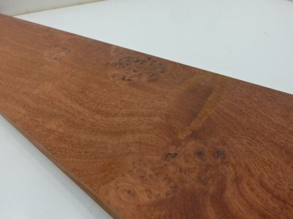 No,7292-14 花梨 かりん 杢あります。 厚さ25.0mm×長さ1051mm×幅207mm 送料無料拍卖