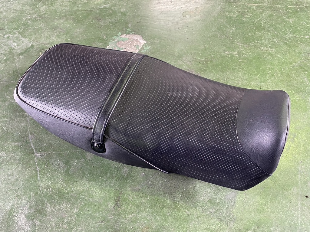 § XJR400R YAMAHA ヤマハ 純正 シート Y4HM9 送料無料! 群馬発(A18)拍卖