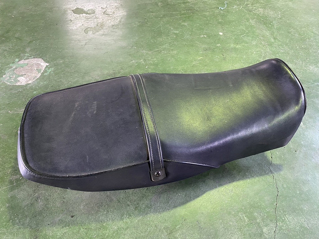 § XJR400R YAMAHA ヤマハ シート Y4HM9 送料無料! 群馬発(A31)拍卖