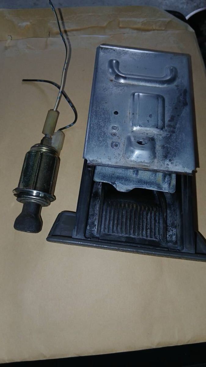 スズキ エブリィバン DE51V エブリー 純正灰皿 シガーライター 拍卖