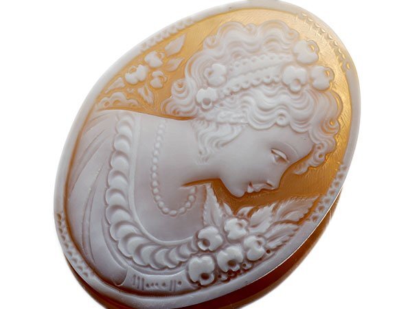 【ジュエリー極】ディルーカ社 作家刻印有り 儚げな貴婦人 シェルカメオルース 50.4mm×37.9mm a2505v【送料無料】拍卖