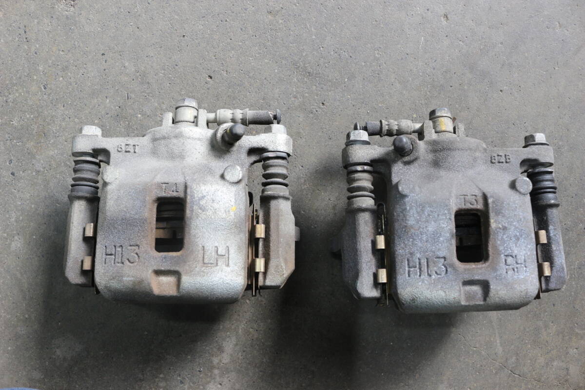 ★ホンダ N-BOX カスタム ターボ JF4にて フロントブレーキキャリパー ブレケット付き 左右 中古 拍卖