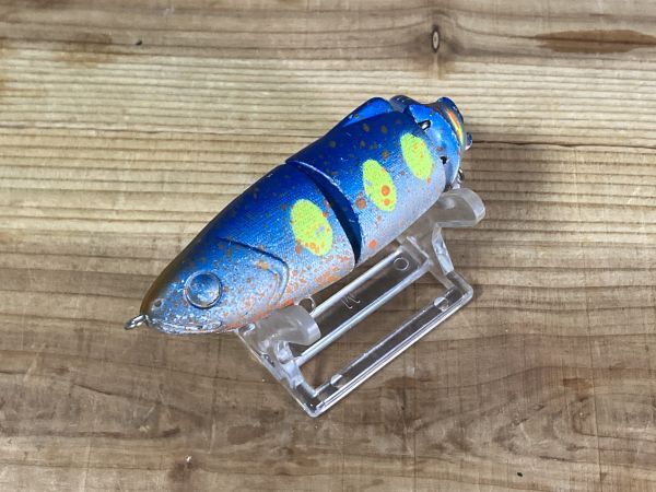 メーカー不明ビッグベイト 110mm16g ブルー系カラー 箱7拍卖