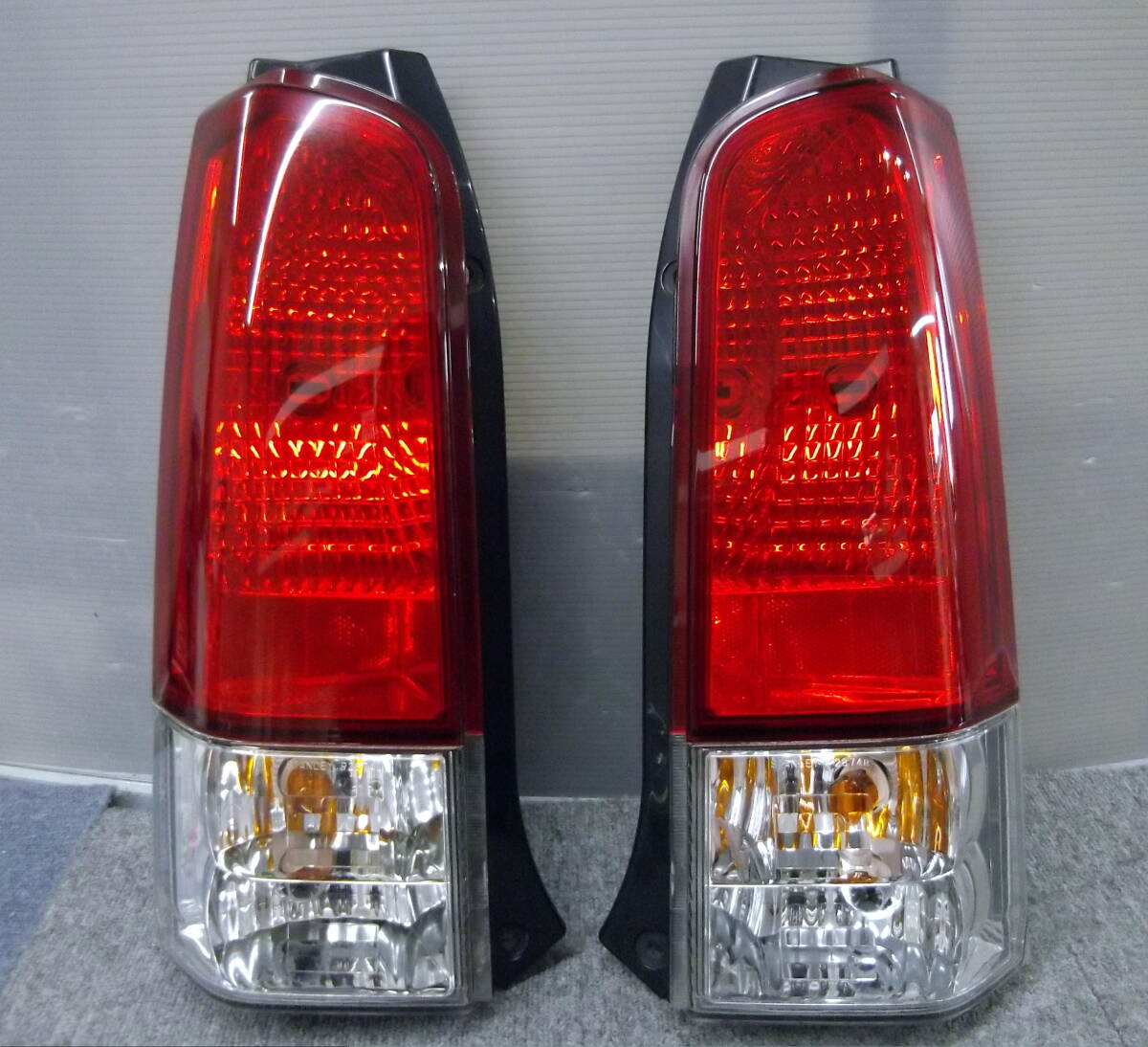 ★●2509-KT2L MC22S MC系 ワゴンR 後期 純正 テールランプ 左右セット ハーネス付 STANLEY P2874 程度良好 美品!拍卖