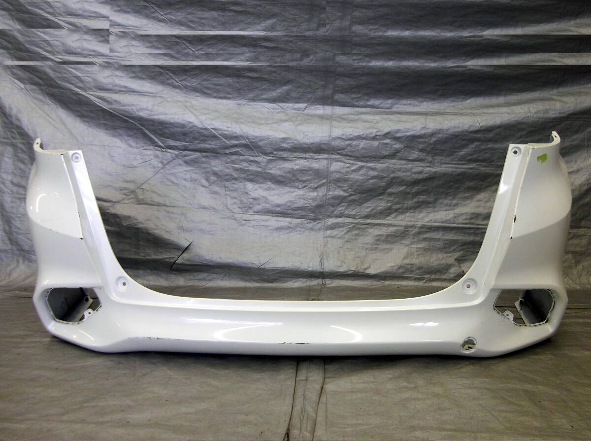 ★●2509-NN82LL スタート即決! GP7 GP8 GK8 GK9 シャトル ハイブリッド 純正 リアバンパー ホワイトパール 71501-TD4-0000拍卖