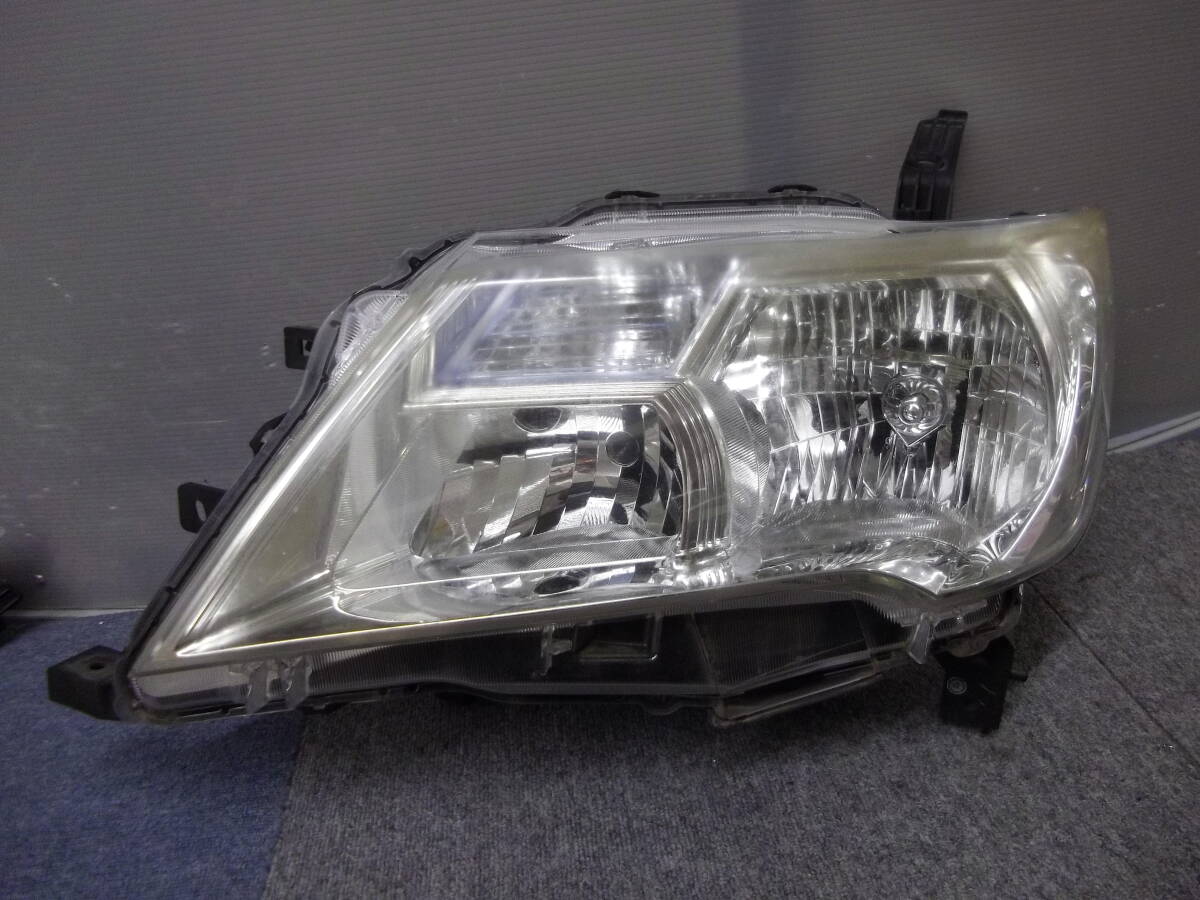 ★●2508-NT43L スタート即決! C26 SERENA セレナ 前期 純正 ハロゲン 左 ヘッドライト KOITO 100-23096 打刻K 破損無!拍卖