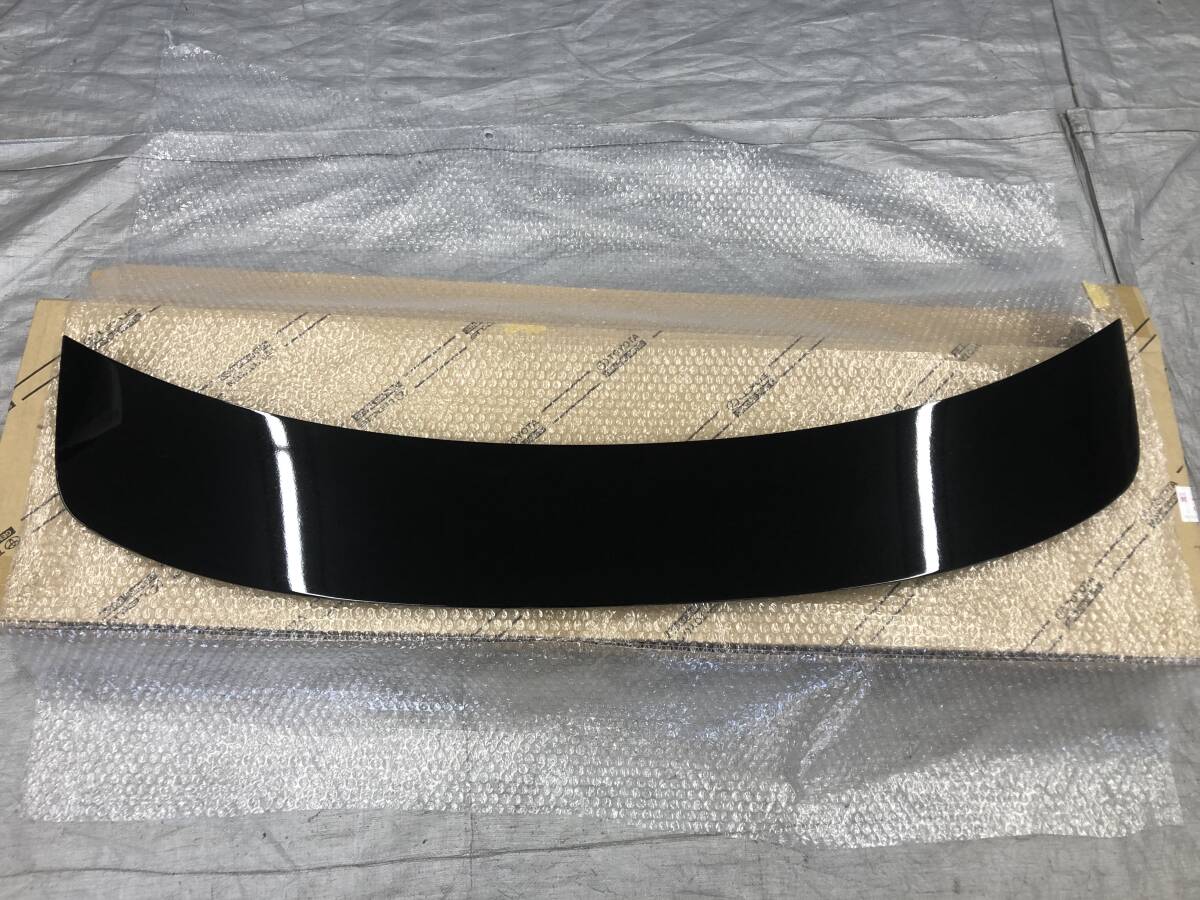 ★□2509-OZ27L KZSM30 クラウン 純正 バックドアガーニッシュ リアガーニッシュ 76821-30080 ブラック 202 拍卖
