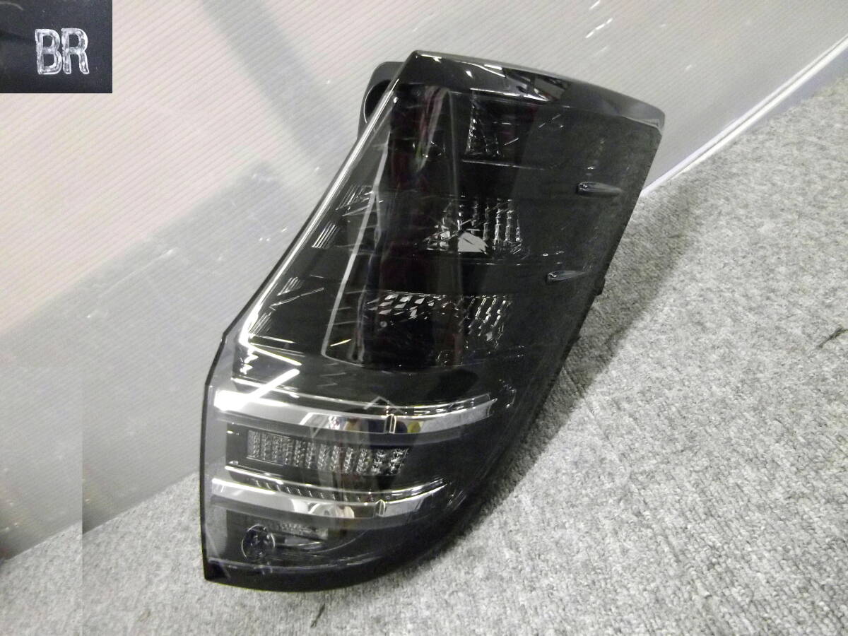 ★●2509-105L ZWR90W MZRA90W 90系 ヴォクシー VOXY 純正 LED 右 テールランプ KOITO V1-8 刻印BR LED点灯確認済み 美品!拍卖