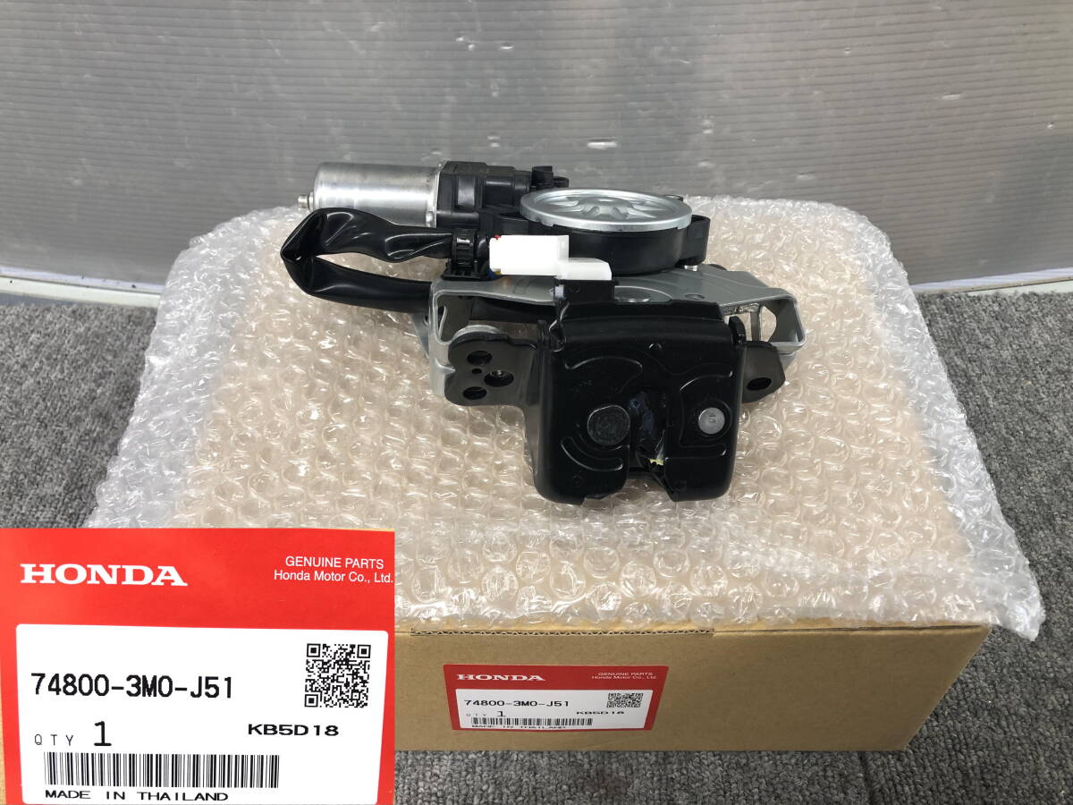 ★□2509-70L 新品 未使用!ホンダ ヴェゼル RV5 純正 バックドア リアゲート ドアロック 74800-3M0-J51 M77-61363-B DENSO 163800-0800拍卖
