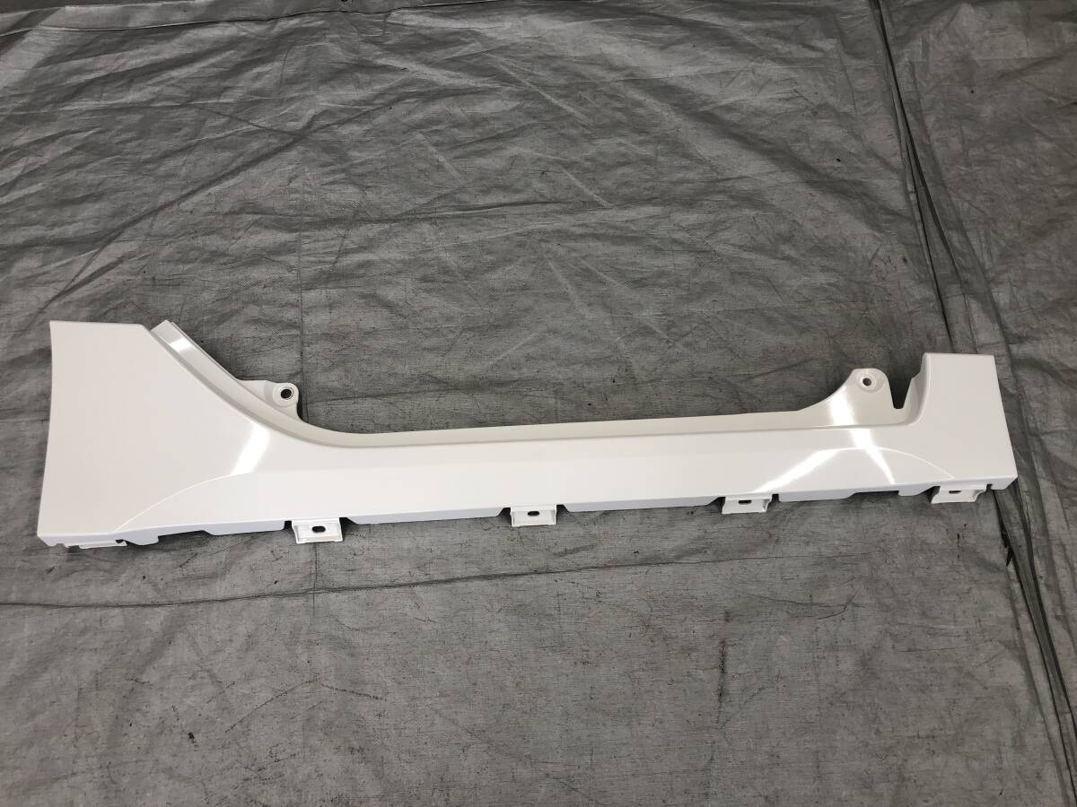 ★□2509-NN61L 美品!トヨタ c+pod シーポッド 純正 サイドステップ サイドスカート 右 右側 75851-55010 75851-55020 拍卖