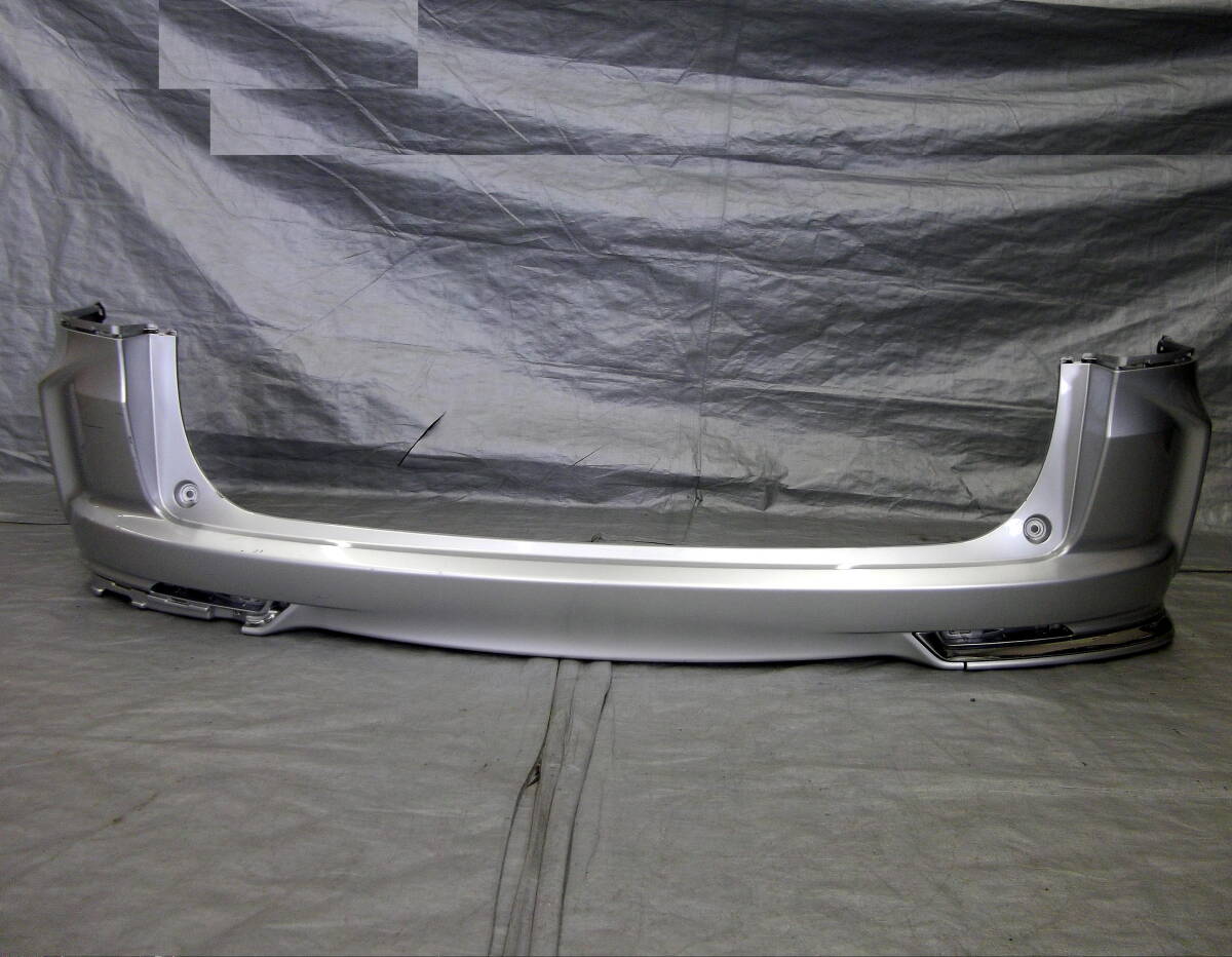 ★●2506-N15LL 割凹無! RC1 RC2 オデッセイ アブソルート 純正 リアバンパー NH704M シルバー 71501-T6A-9000拍卖