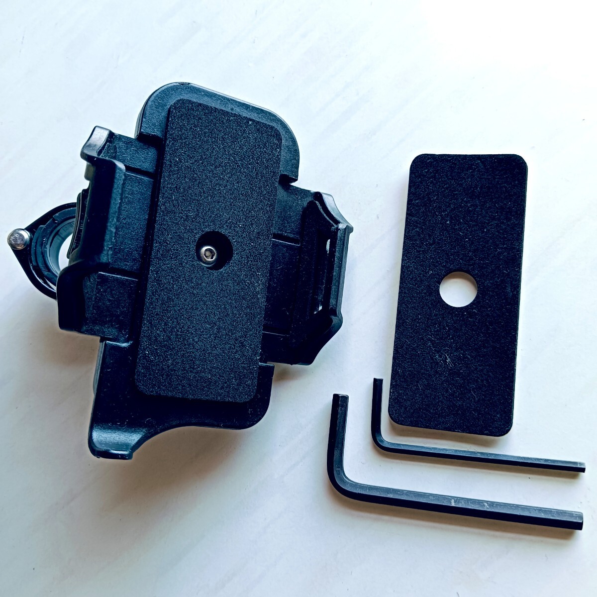 日本製 デイトナ製DAYTONA スマホ ホルダー バイク 自転車 ツーリング iPod walkman 音楽 DAP iPhone android携帯mobile ハンドル クランプ拍卖