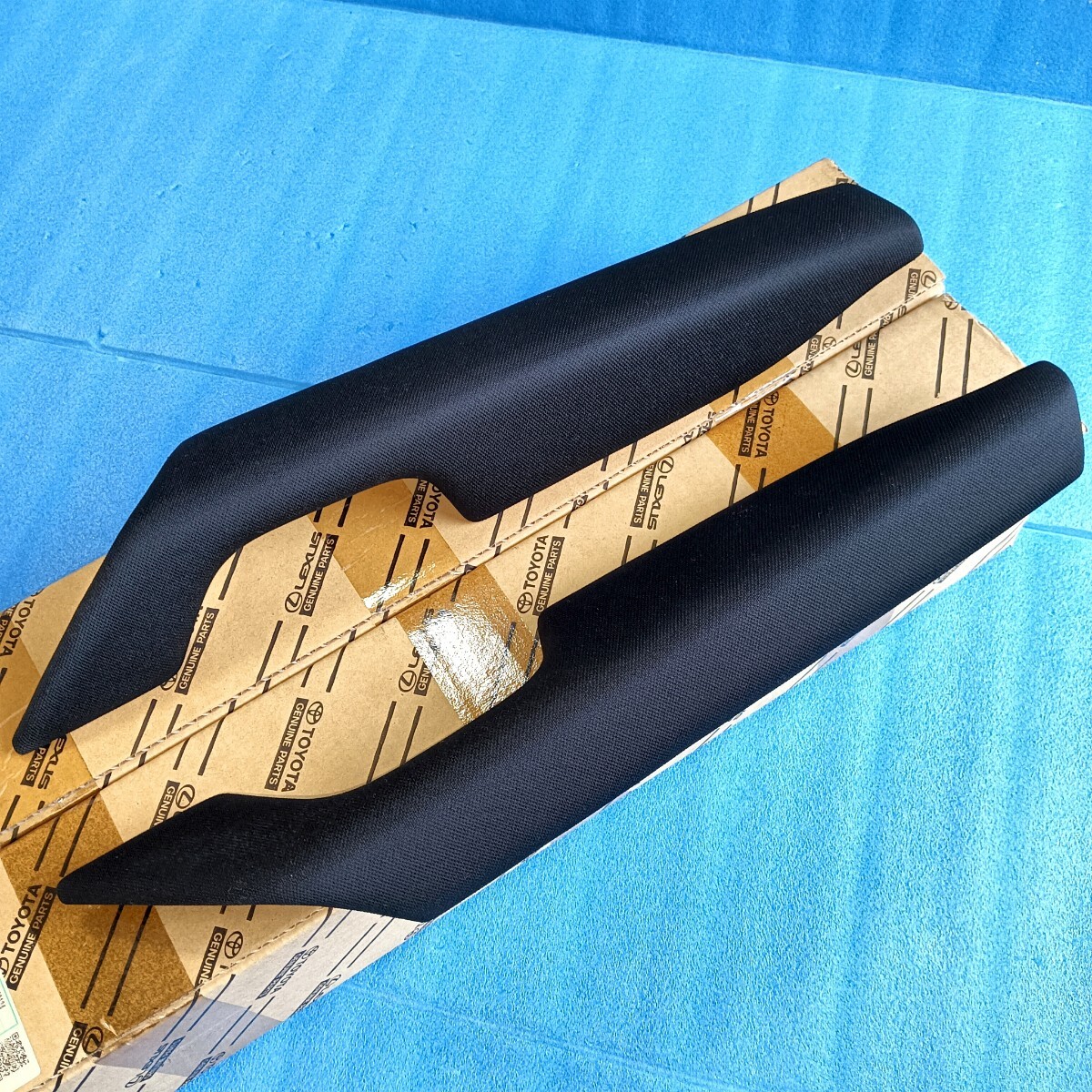 トヨタ 純正 4個/セット ドア アームレスト 肘置き パネル 左右 フロント リア 内装 トリム 内張り インテリア 布地 (ハイラックス GUN125)拍卖