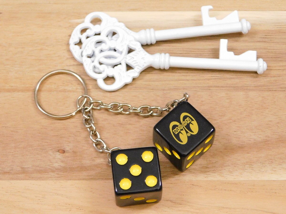 ◆送料\140◆【MOONEYS・ムーンアイズ】※《Twinダイスキーリング / ブラック》 MKR187BK サイコロ キーホルダー拍卖