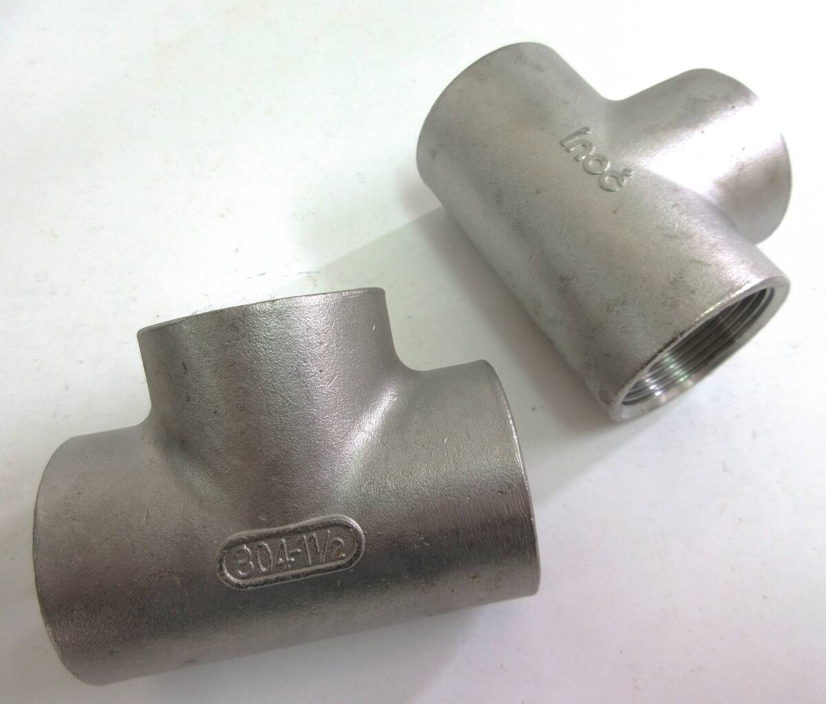 未使用品在庫処分 SUS304チーズ 1-1/2(40A) 2個組 ネジ込み式管継手ステンレスチーズ拍卖