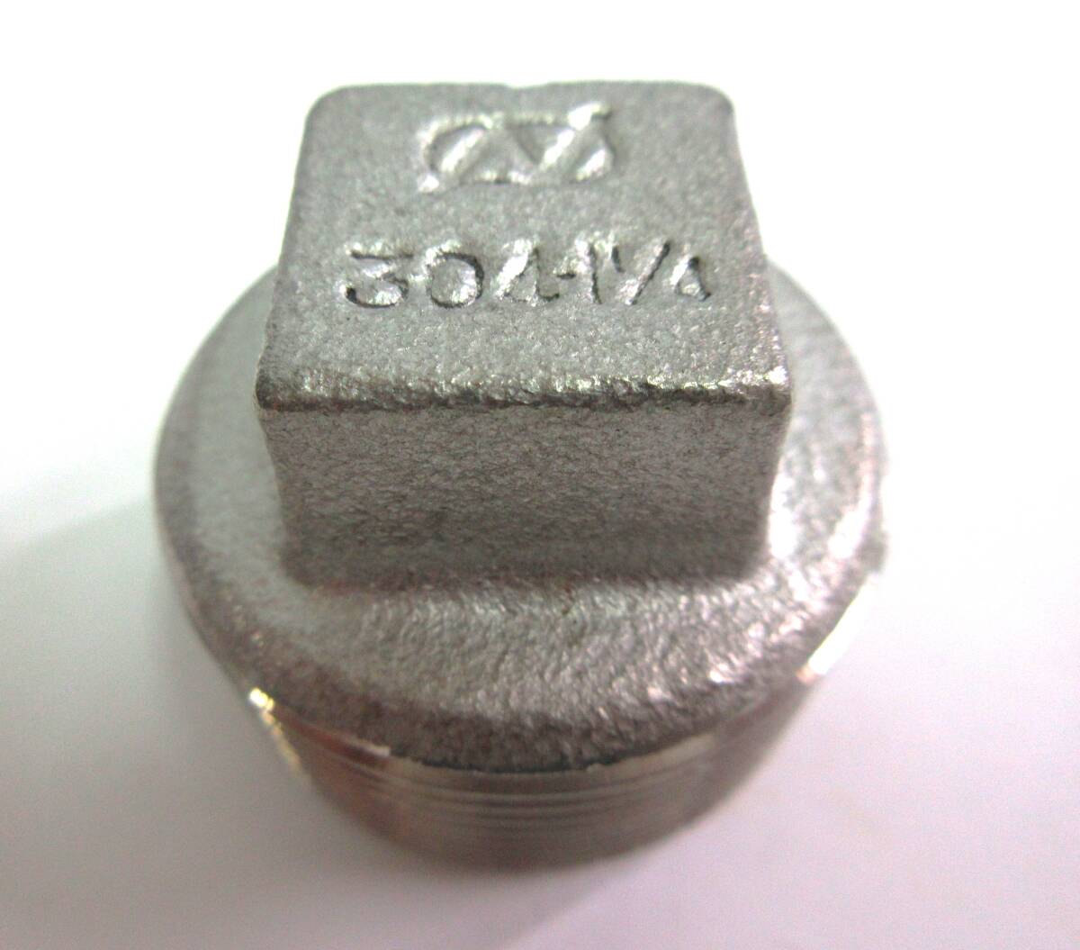 未使用品在庫処分 SUS304プラグ 1-1/4(32A) ネジ込み式管継手ステンレスプラグ拍卖