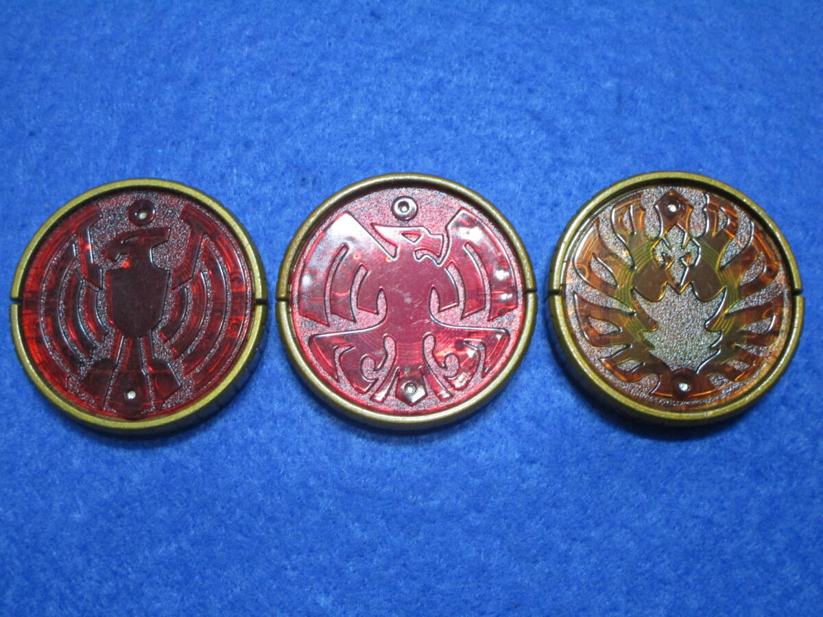 中古!即決!仮面ライダーオーズ ガシャ版 GPオーメダル タジャドルコンボコア タカ+クジャク+コンドル (DXオーズドライバー対応)拍卖