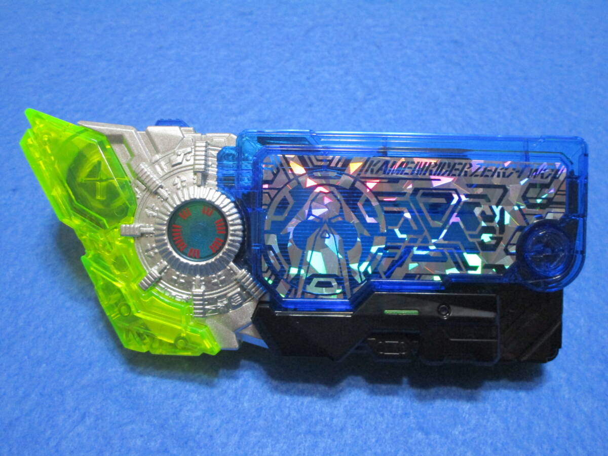 中古!即決!仮面ライダーゼロワン 01 DXゼロツープログライズキー(DX飛電ゼロワンドライバー対応)拍卖