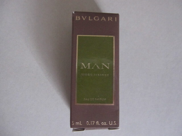 ブルガリ マン ウッド エッセンス BVLGARI MAN WOOD ESSENCE オードパルファム メンズ フレグランス 5ml拍卖