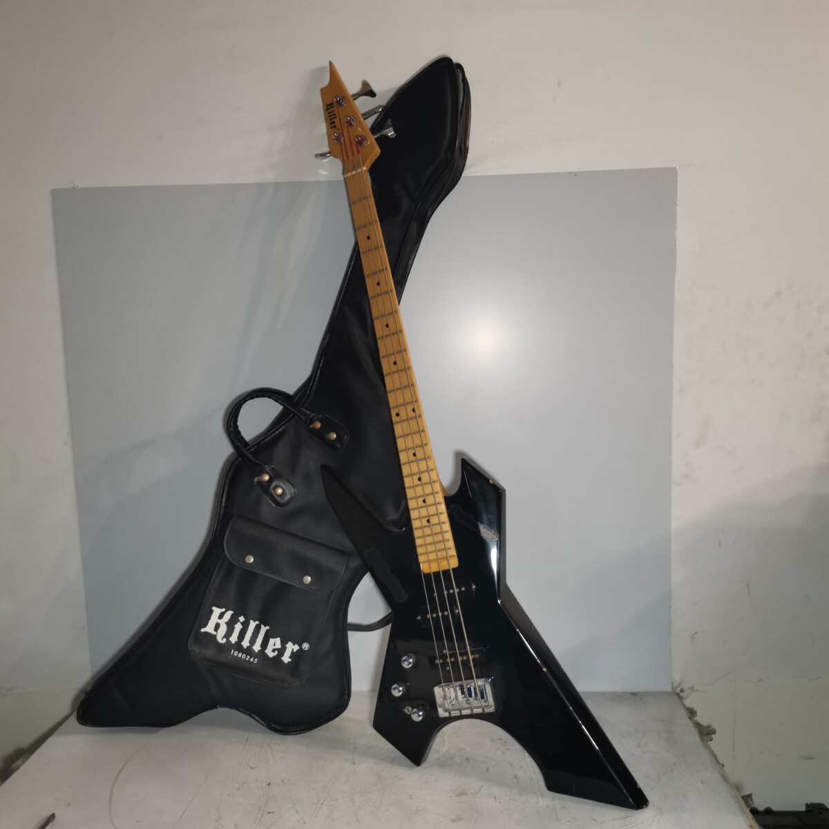 f1192830837 killer エレキベース ケース付き 音出しはできました ジャンク525拍卖