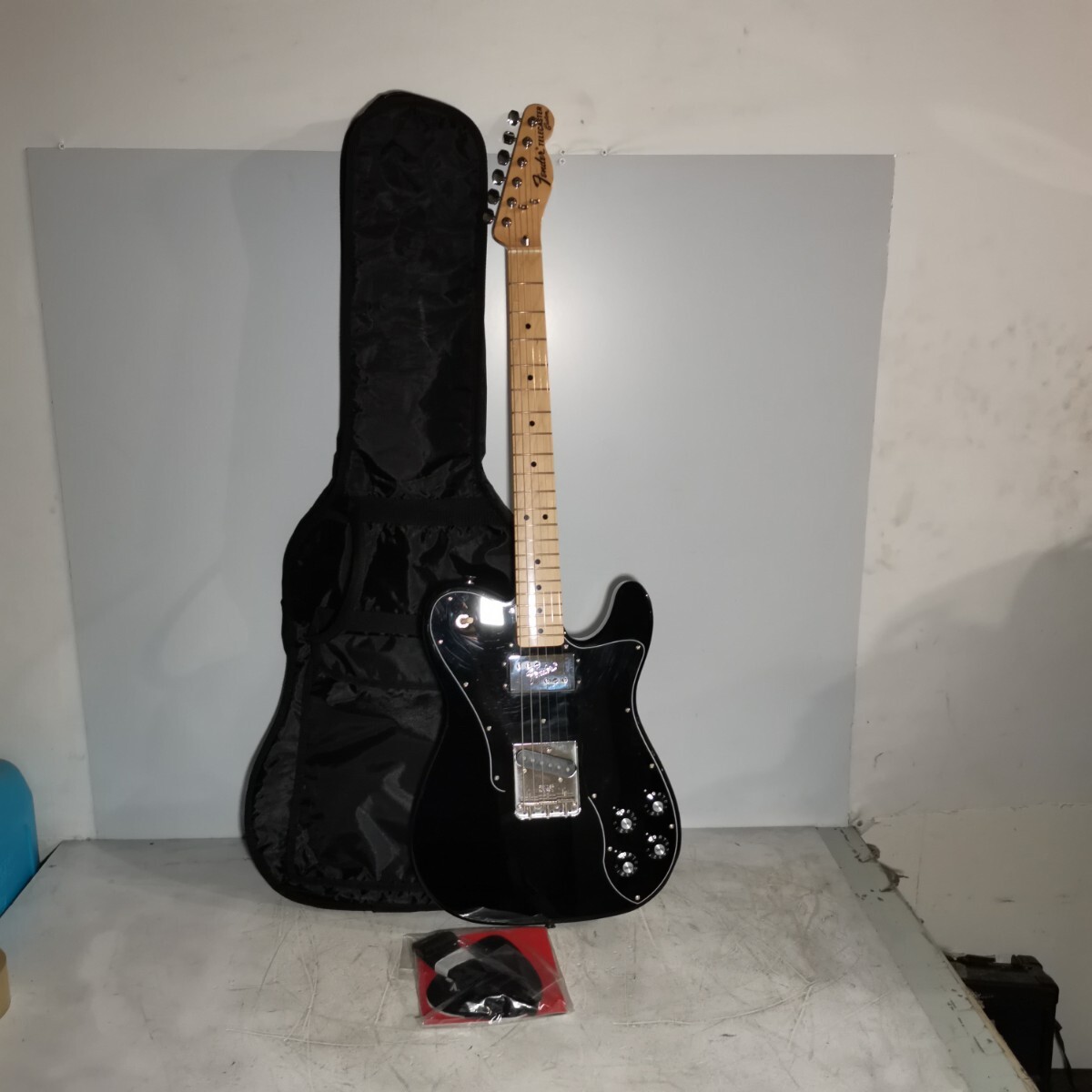 Fender Japan TELECASTER Custom エレキギター ケース付き 中古048拍卖