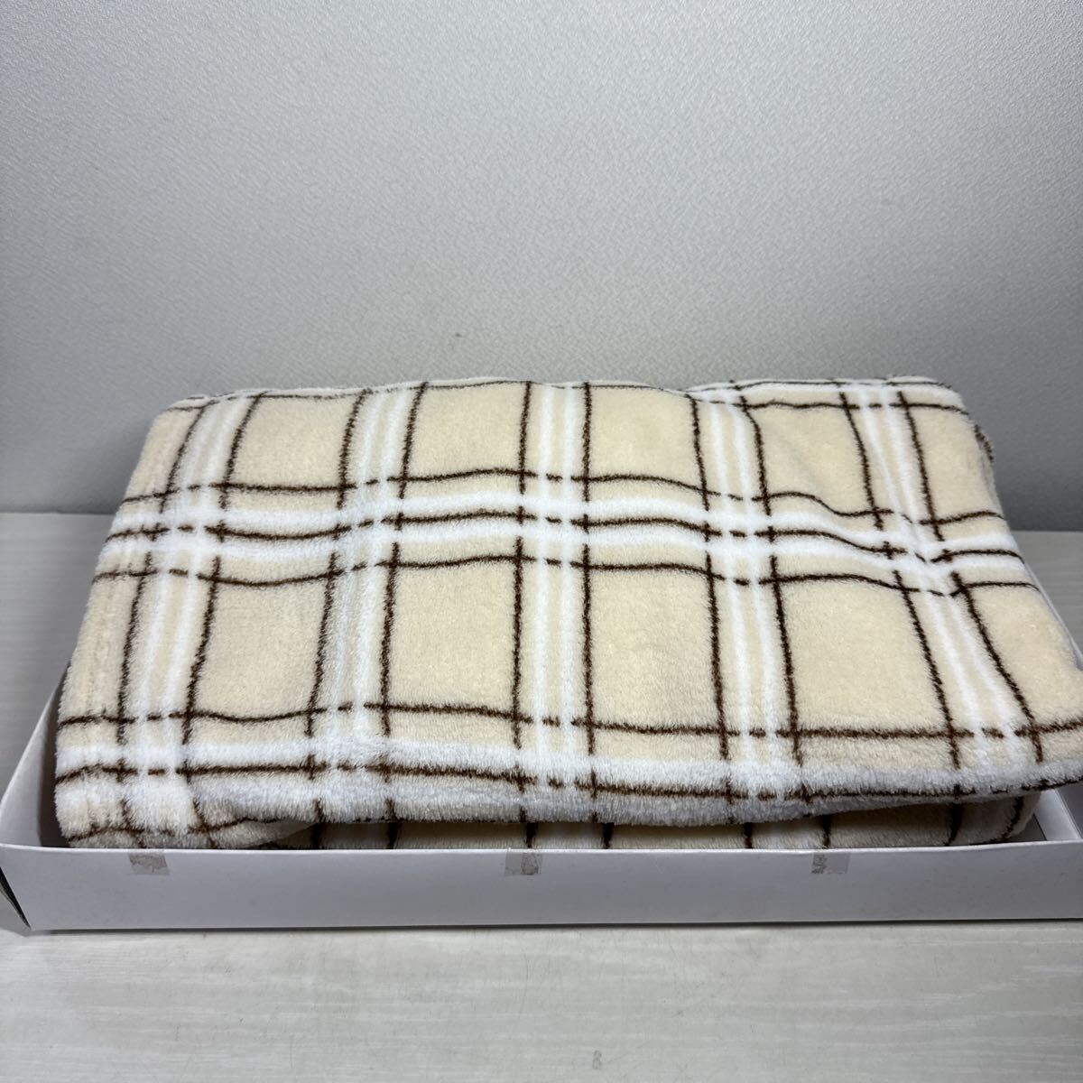 ● ブランケット サイズ 100×140cm ポリエステル 100% ベージュ 未使用品 ●拍卖