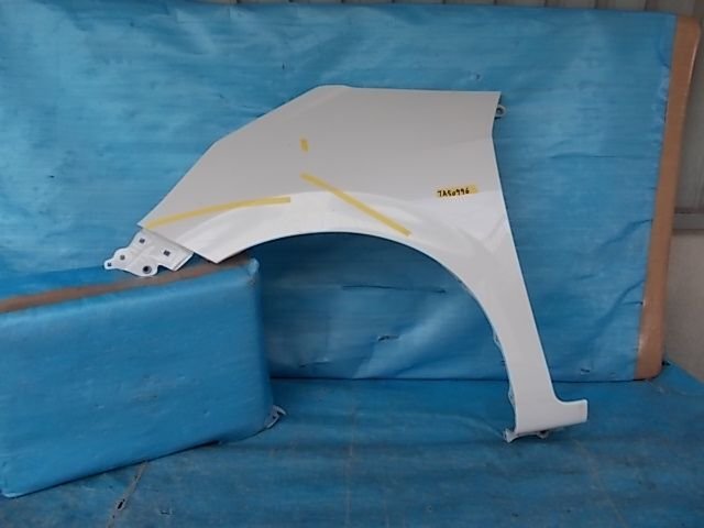 フィット GR1 / GR2 / GR3 / GR4 左 フェンダー №TA50996拍卖
