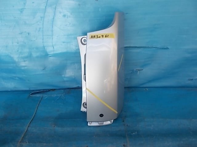 ヴォクシー ZRR80 / ZWR80 後期 右 リア アッパーカバー №AR50961拍卖