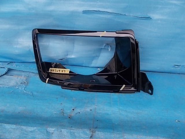 ディフェンダー L663 LE系 右 ヘッドライト ガーニッシュ №HR50947拍卖