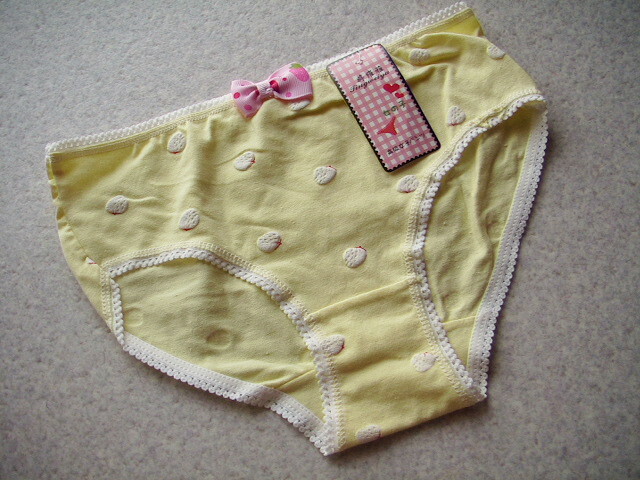 【いちご柄シンプルショーツ】◆イエロー◆R8-6◆M◆拍卖