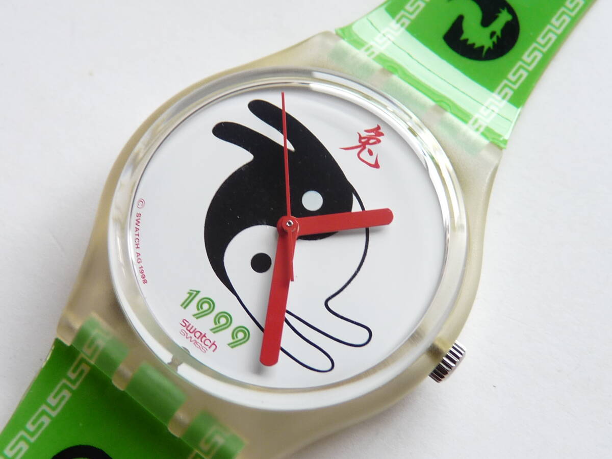 未使用電池交換済 美品 スウォッチ レギュラーモデル Swatch 1999年モデル Rabit & Rabat 品番GK292拍卖