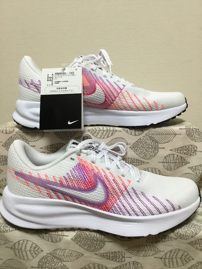 ◎新品 送料込◎25.0 ナイキ NIKE 軽量 スニーカー 白 03 0925◎拍卖
