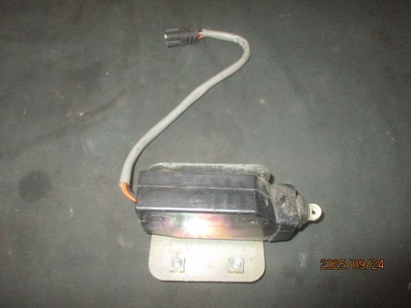 ■デイムラー ダブルシックス ドアロックアクチュエーター フロント 右 中古 DAC3529 シリーズ3 ジャガー XJ12 ダイムラー DD6 W6 ■拍卖