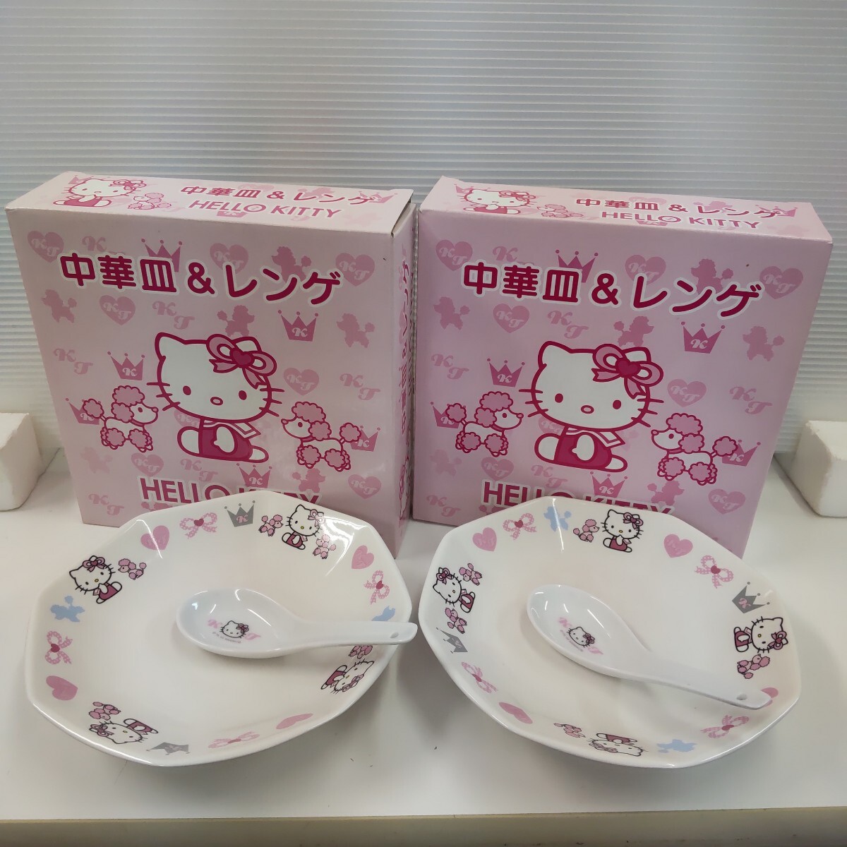r486 サンリオ ハローキティ 中華皿&レンゲ 2個 セット 食器 お皿拍卖