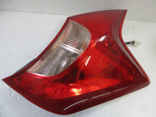 送料無料★ 日産 ノート E12 右 26550-3VA5A テールライト  管番1025プレ拍卖