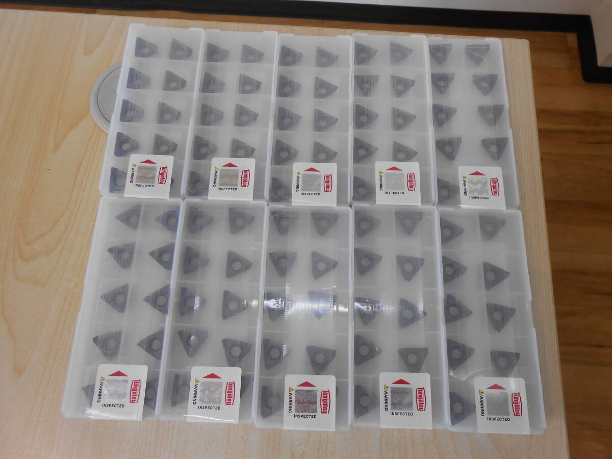 31123 新品 未使用 Tungaloy タンガロイ TOMT150608PDER-MJ AH3135 チップ 三角形 10個入り 10ケース 加工用品 工業用品 専門道具拍卖