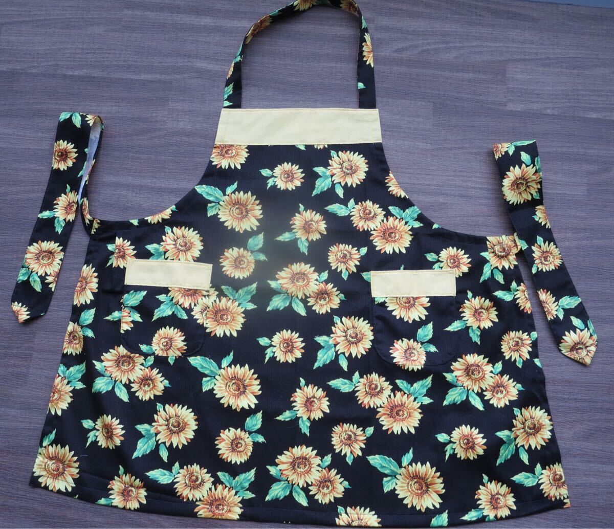 ●ハンドメイド●ひまわり柄 エプロン 黒&黄色拍卖