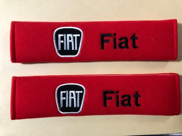 送料無料! 目立つ赤? フィアット FIATロゴ シートベルトカバー 500 5000 チンク 拍卖