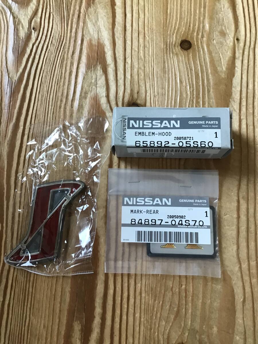 【新品部品】 スカイラインDR30/フロント【S】エンブレム/リヤ【X】エンブレム拍卖