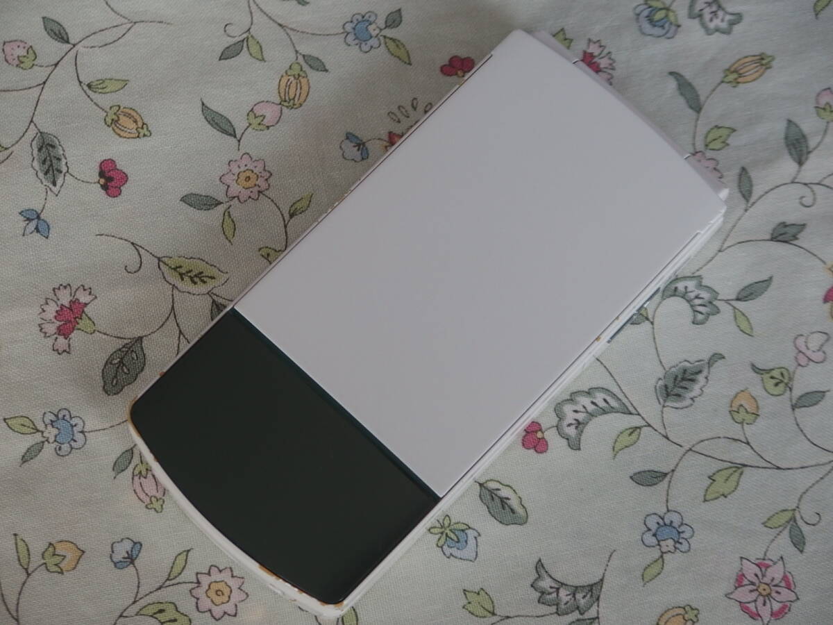 ☆彡 美品 docomo ケータイ N-01G White拍卖