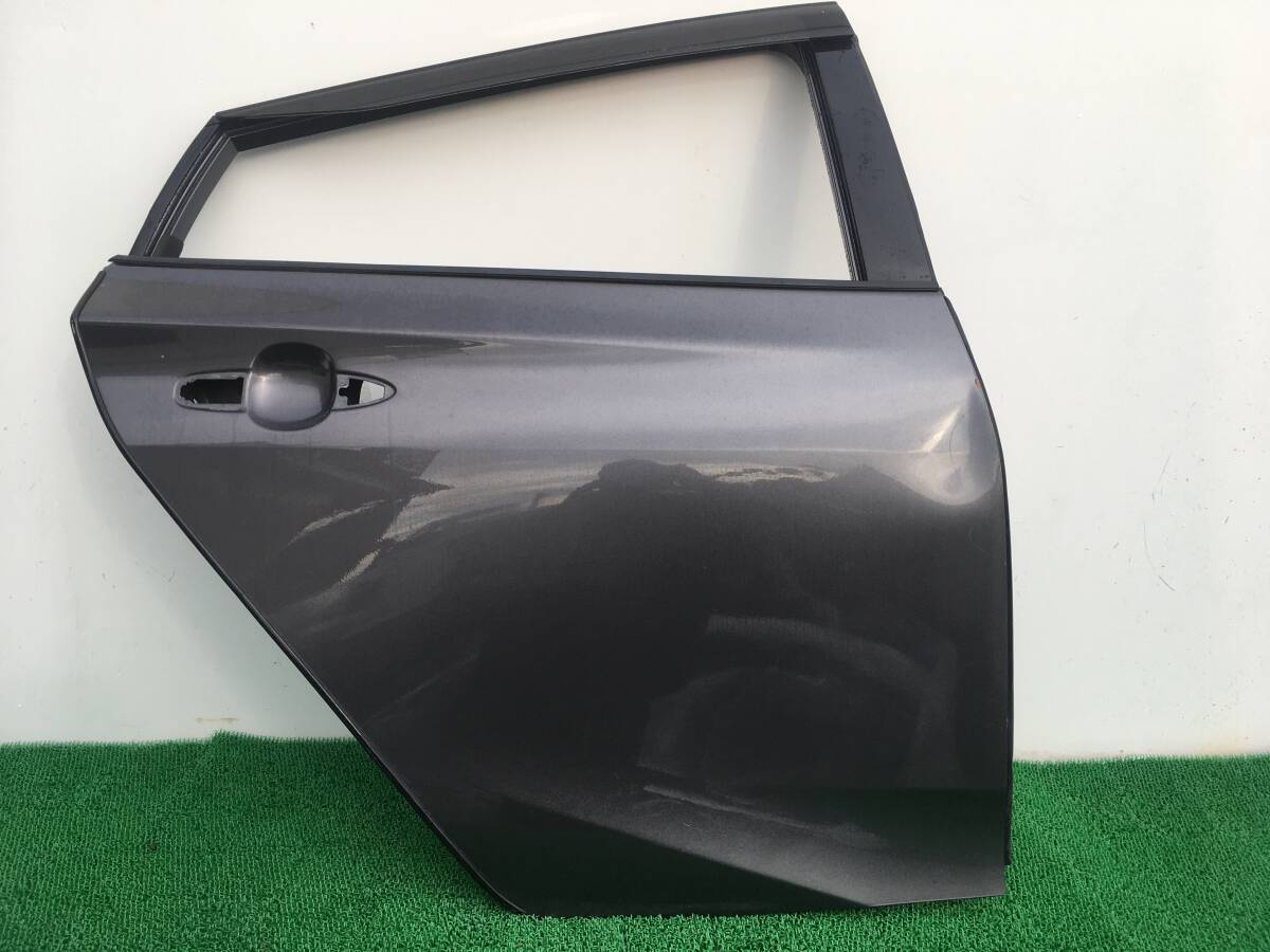 ZVW 50 プリウス 右 リア ドア パネル拍卖